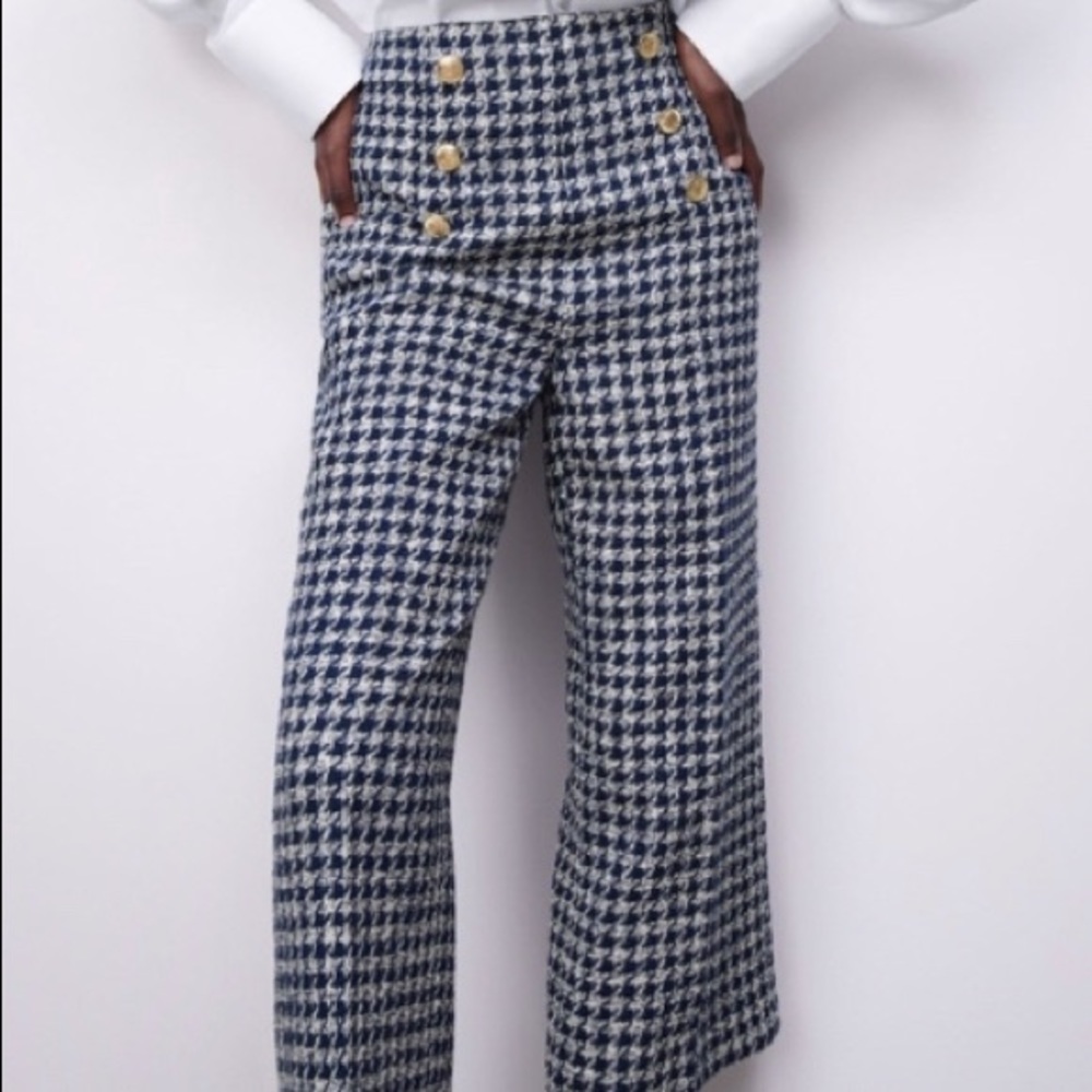 Zara high-waist buttoned culottes.